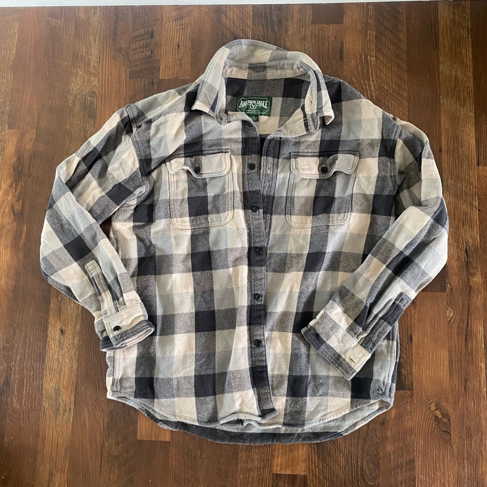 American Eagle Women’s Plaid Shacket-size Large